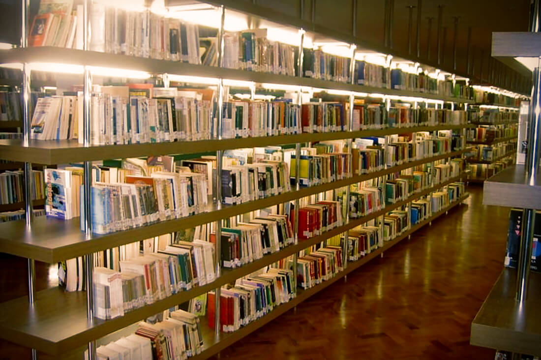 reka-carvalho-comercial-biblioteca-municipal-uberaba-04